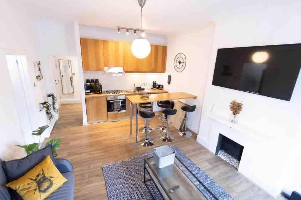 Lovely 2 Bedroom Apartment In Chelsea Sw3 Londres Exterior foto